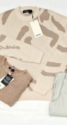 Dr Denim - Stella Rib Top $89.99
Dr Denim - Mic Sweater Knit $179.99
Dr Denim - Ary Low Baggy Jean $149.99
